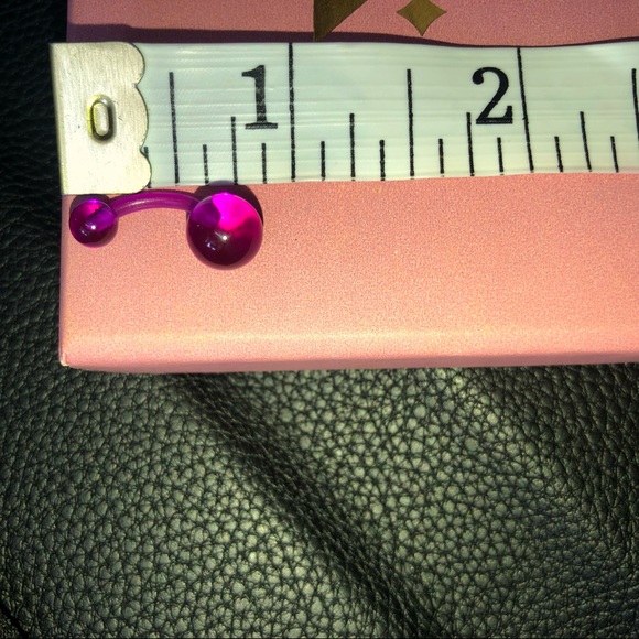 ⭐️3/$15 New! Flexible purple navel belly ring 14 gauge - Picture 5 of 9
